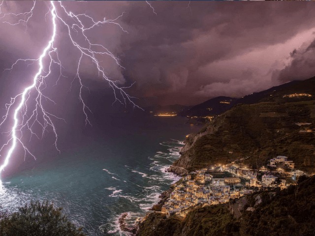 Смотрите: Лучшие работы фотоконкурса Weather Photographer of the Year — 2019