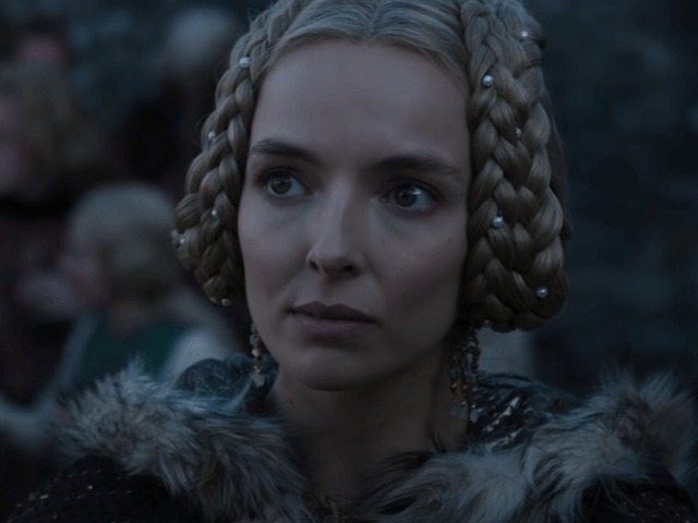 Адам Драйвер, Мэтт Деймон и Джоди Комер в трейлере исторической драмы "Последняя дуэль"