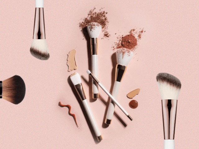 Как правильно мыть кисти для макияжа