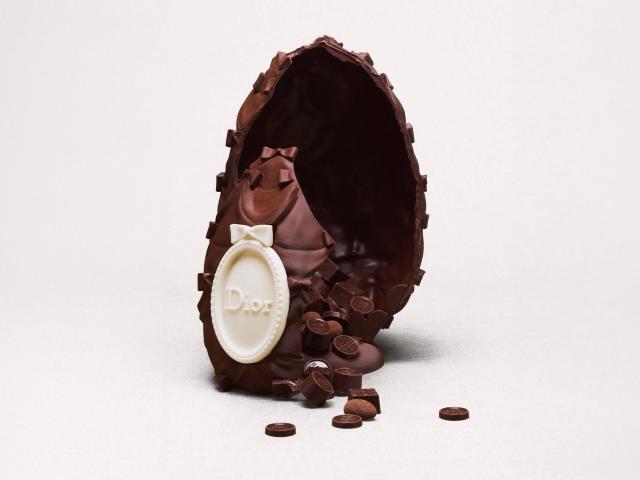 Пасхальне яйце Dior від 16-зіркового Michelin шефа Янніка Аллено