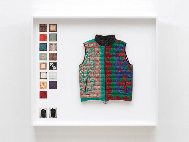 В Сан-Франциско открылась выставка спальных мешков и жилетов, созданных из платков Маргарет Тэтчер