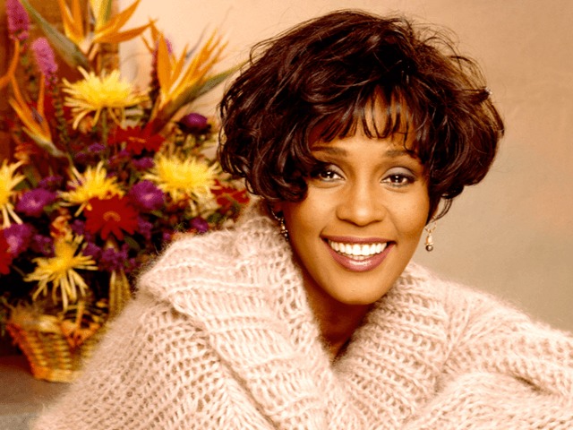 I Wanna Dance with Somebody: О жизни Уитни Хьюстон снимут байопик