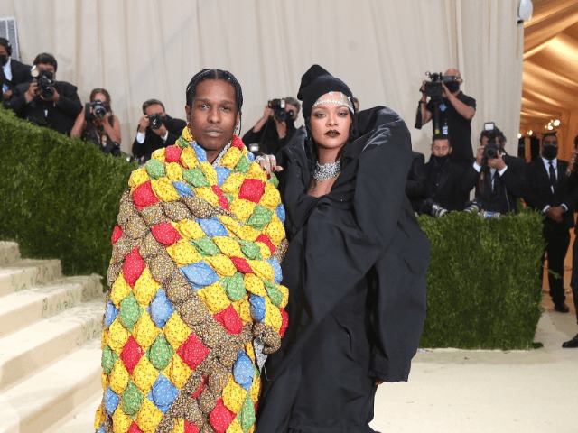 Девушка из Калифорнии узнала одеяло своей прабабушки, которое A$AP Rocky надел на Met Gala