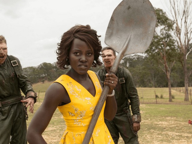 Люпита Нионго уничтожает зомби в трейлере комедийного хоррора "Маленькие чудовища"