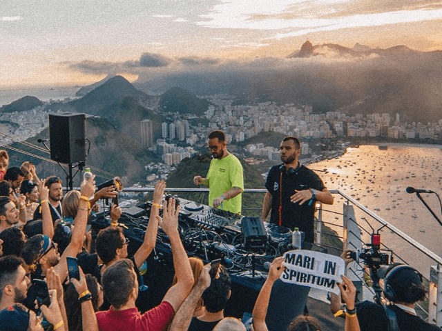 В киевском музее авиации пройдет техно-вечеринка Cercle