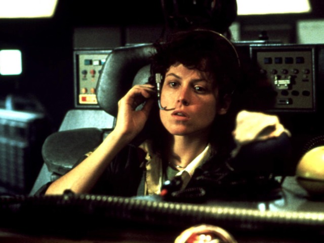 Это официально: Ридли Cкотт снимет сериал по мотивам вселенной фильма "Бегущий по лезвию"