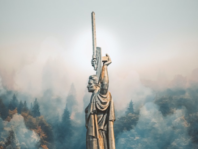 Літери V і Z — символіка війни, а росія — держава-терорист: Верховна Рада України ухвалила нові законопроєкти