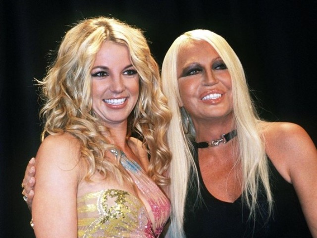 Донателла Версаче создаст свадебное платье для Бритни Спирс