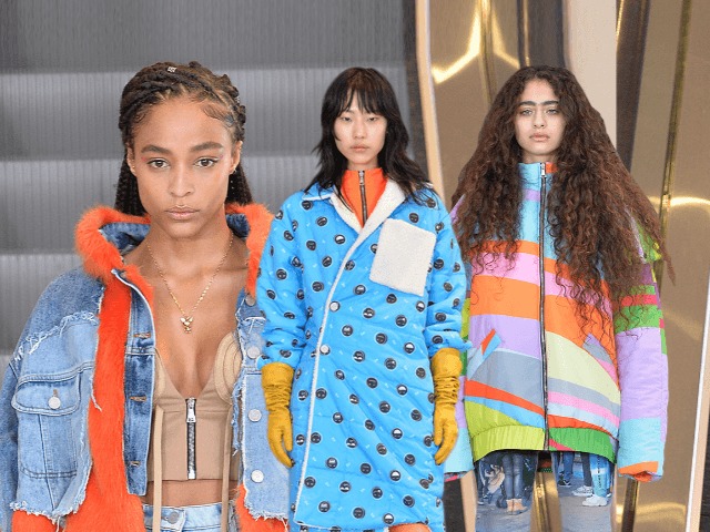 Накладные карманы, радужные юбки и смайлики: Коллекция Natasha Zinko