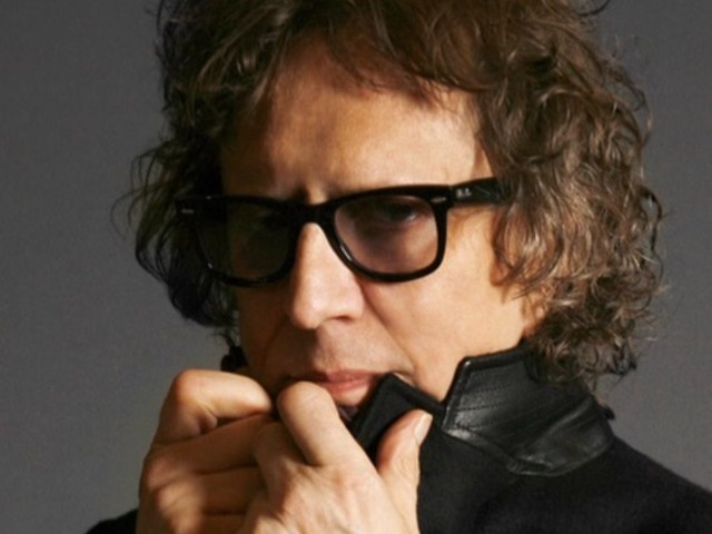 Умер фотограф Мик Рок. Он снимал Дэвида Боуи, Queen и Sex Pistols