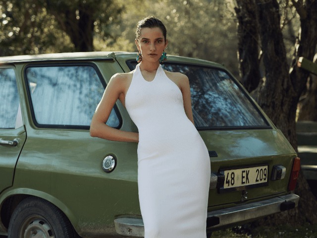 Вдоль морского побережья: Bobkova выпустили кампейн летней коллекции 