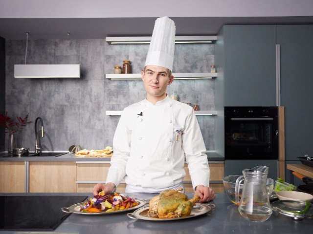 От шефа: Запекаем курицу в соли по рецепту французского шеф-повара Робана Каснабе