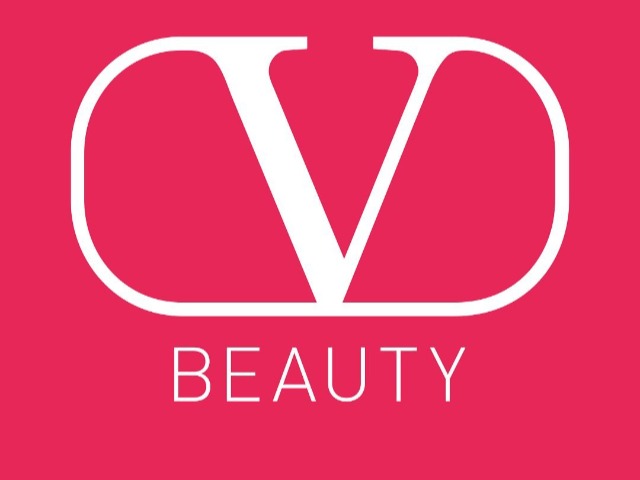 Valentino запустят линию косметики