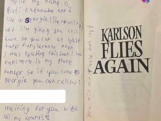 Зворушливий вчинок: Хлопчик із Грузії передав українським дітям свою улюблену книжку