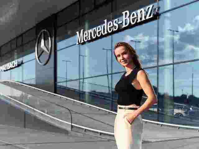 Новий дилерський центр Mercedes-Benz у Києві: простір, який вже дослідила Еліна Світоліна