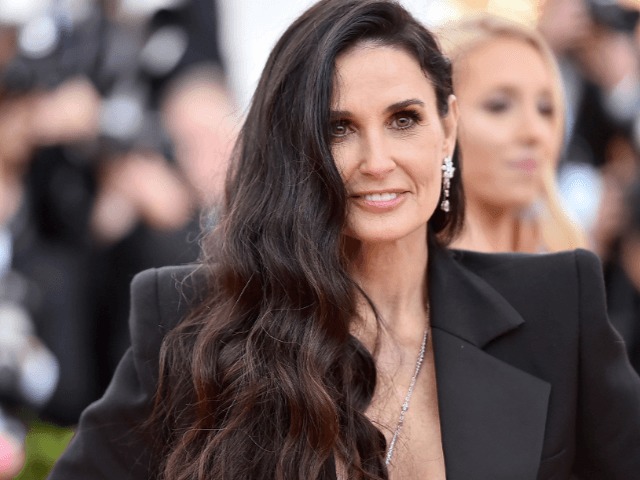 Деми Мур сыграет в триллере о пандемии Songbird режиссера Майкла Бэя