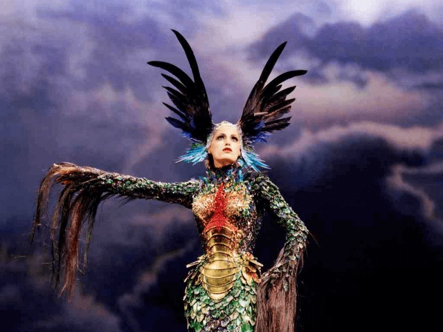 Что внутри: Выставка, посвященная творчеству дизайнера Тьерри Мюглера