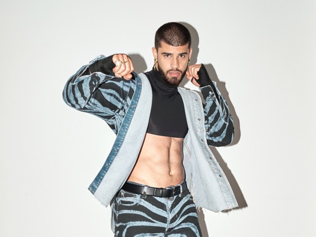 Смотрите прямую трансляцию показа коллекции Roberto Cavalli осень-зима 2022