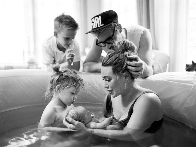 Хилари Дафф стала мамой в третий раз