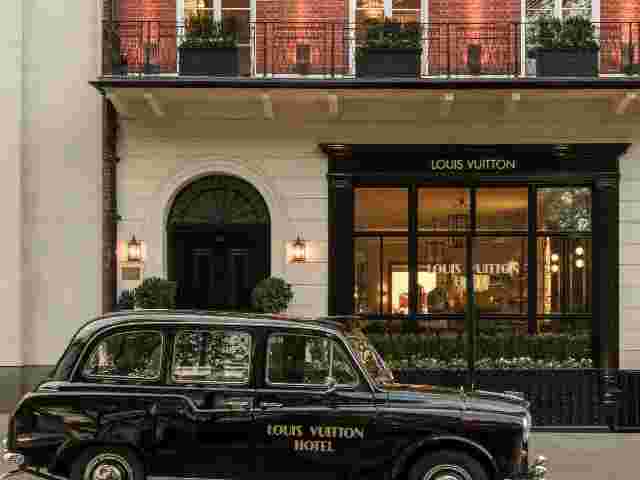 Що всередині: поп-ап готель Louis Vuitton, де залишитись на ніч можуть лише сумки