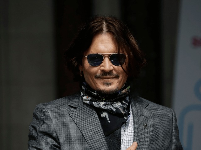 Джонни Депп намерен снова судиться с Эмбер Херд и таблоидом The Sun, но уже по законам США