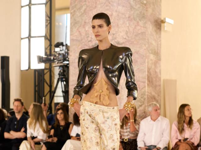 Люди безодні: Schiaparelli відкрили кутюрний Тиждень моди в Парижі