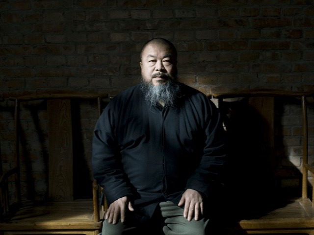 Ай Вэйвэй выпустит мемуары и сборник стихотворений отца