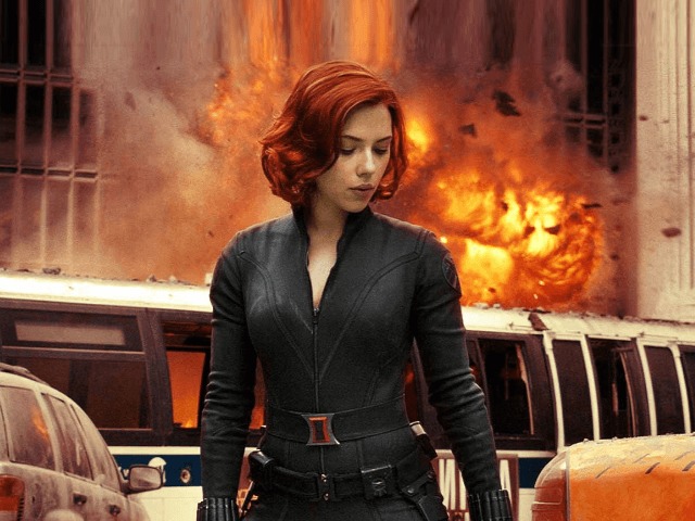 Скарлетт Йоханссон воссоединяется с семьей в новом трейлере фильма "Черная Вдова"