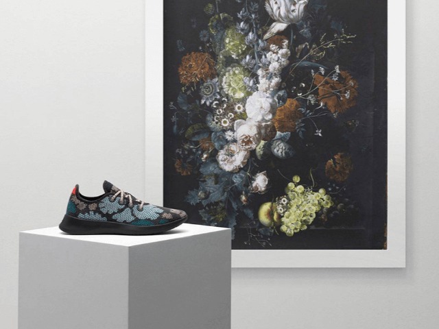 Вещь дня: Пара беговых кроссовок с художественным принтом в честь 150-летия Метрополитен-музея