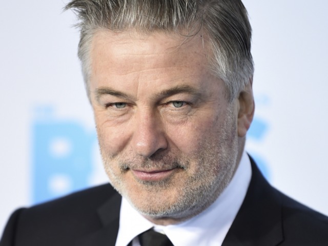 Первое интервью после трагедии: Алек Болдуин заявил, что не нажимал на курок на съемках фильма "Ржавчина"