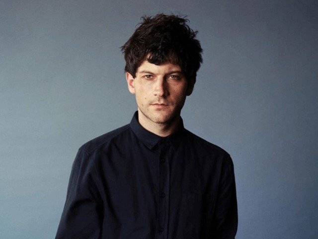 В Киеве впервые выступит автор аудиовизуальных перформансов Eli Keszler. Он сыграет на барабанах в Closer 