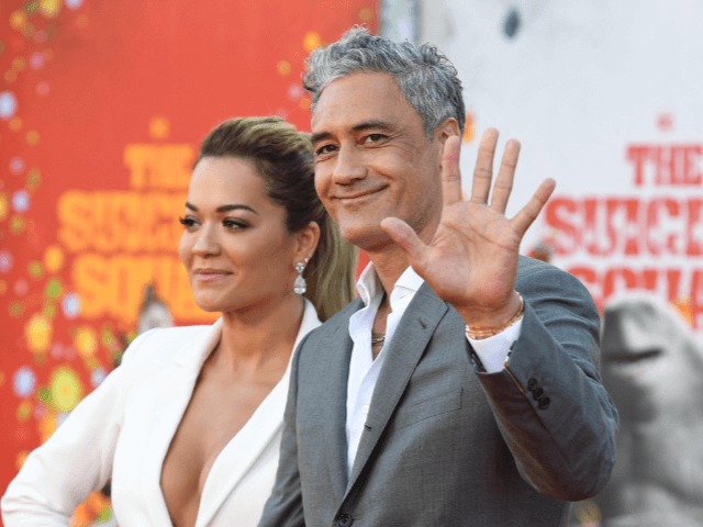 Рита Ора и Тайка Вайтити впервые вышли на красную дорожку как пара