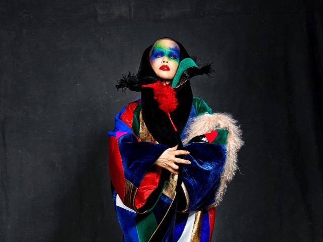 Современный кутюр: Ronald van der Kemp создали устойчивую коллекцию из остатков ткани