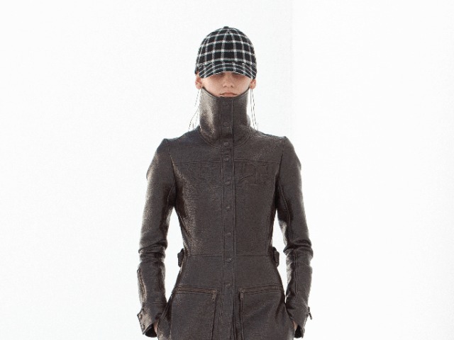 Никола Ди Феличе создал первую коллекцию для Courrèges. Для этого он изучил 50 тысяч архивных документов