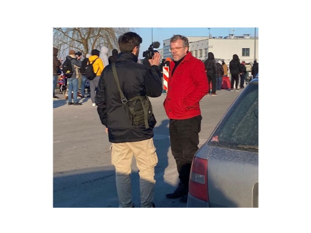 "Я допомагаю": Волонтери з різних міст України розповідають про свої дії під час війни