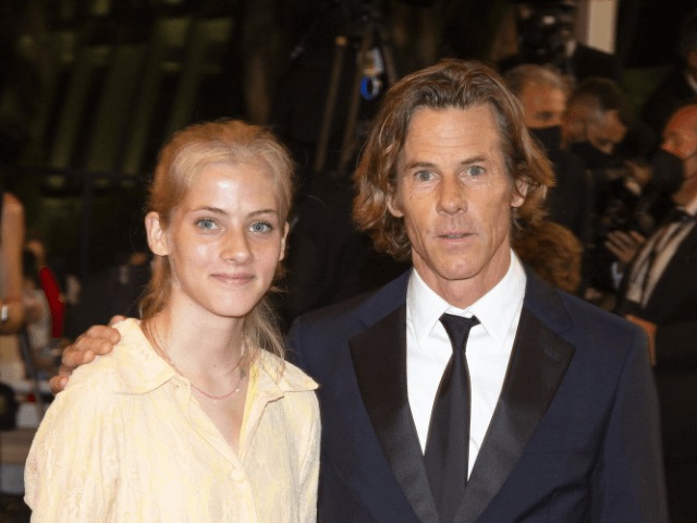 16-летняя дочь Джулии Робертс впервые вышла на красную дорожку