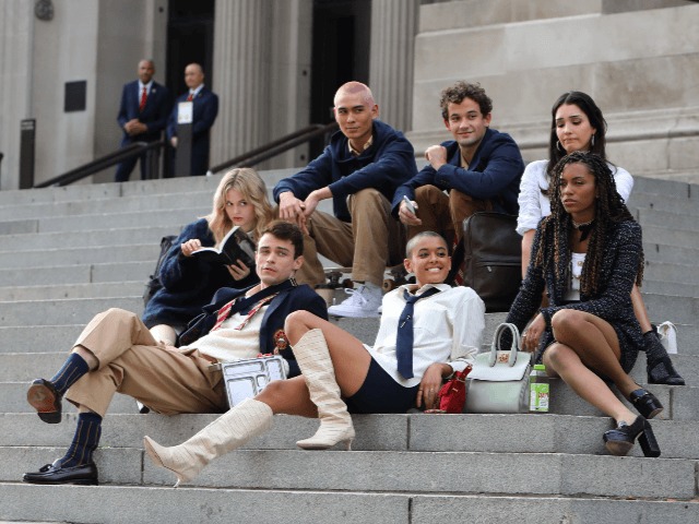 Золотая молодежь Манхэттена и тайный инстаграм-аккаунт: HBO выпустили трейлер "Сплетницы"