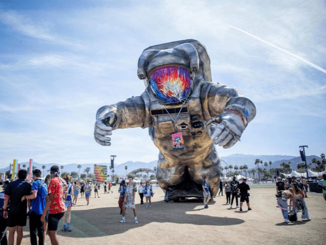 Смотрите: Трейлер документального фильма "Coachella: 20 лет в пустыне"