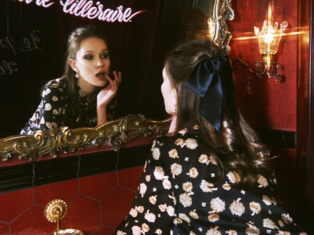 Атмосфера праздника, пижамы и перья: Смотрим рождественскую съемку Lake Studio 