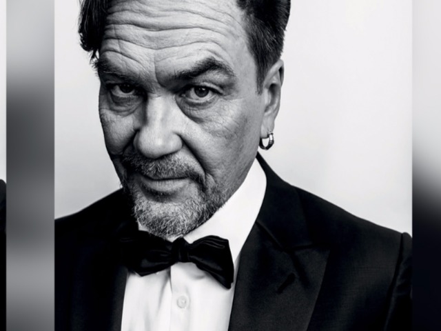 Премьерный выход Юрия Андруховича