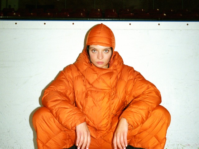 Ienki Ienki сняли рекламную кампанию зимних пуховиков с Ганной Богдан на льду