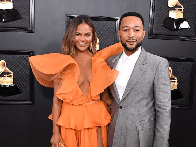 Крисси Тейген и Джон Ледженд станут родителями в третий раз