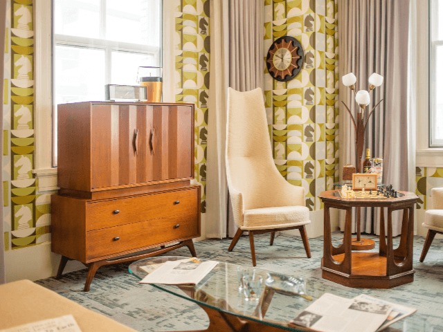 Что внутри: Отельный номер, вдохновленный сериалом "Королевский гамбит"