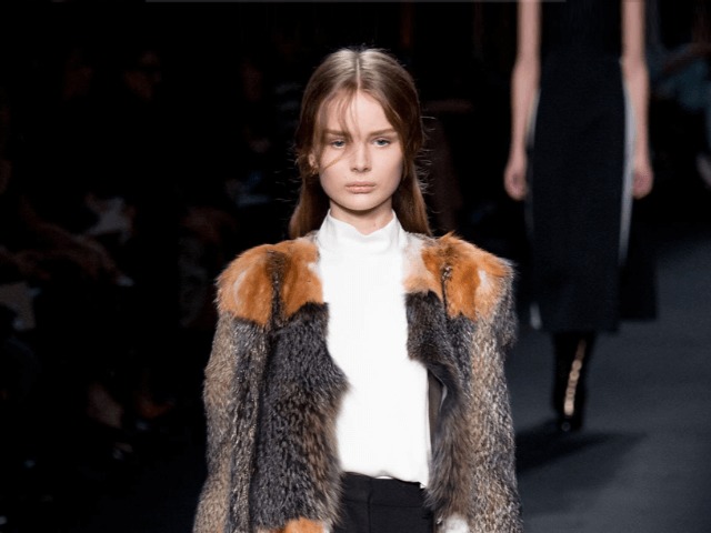 Valentino прекратят использовать натуральный мех к 2022 году