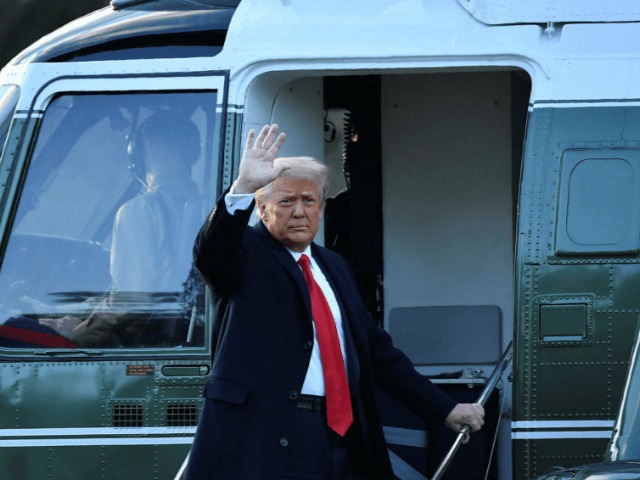 Грета Тунберг высмеяла отъезд Трампа из Белого дома