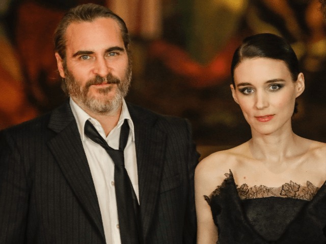 Хоакин Феникс и Руни Мара официально подтвердили, что стали родителями