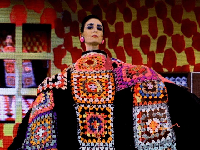 Необычное решение: Британский дизайнер Мэтти Бован создал коллекцию в домашних условиях