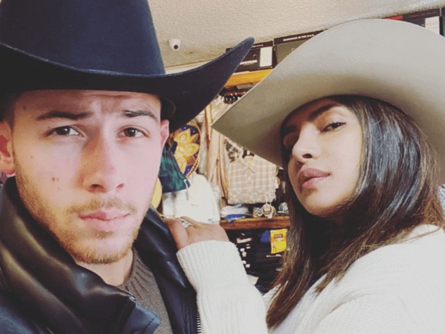 Приянка Чопра и Ник Джонас поделились фотографиями с первого свидания