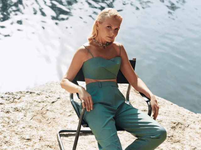 Elena Reva представили весеннюю коллекцию в минималистичном лукбуке