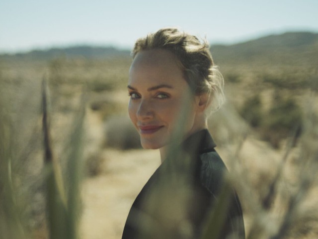 Эмбер Валлетта станет новым амбассадором Karl Lagerfeld по устойчивому развитию